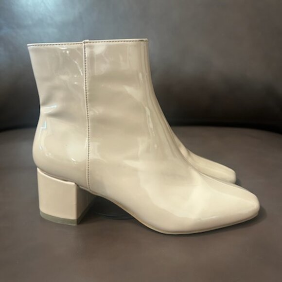 NWT Nude Block Heel Faux Leather Ankle Booties - Picture 7 of 13